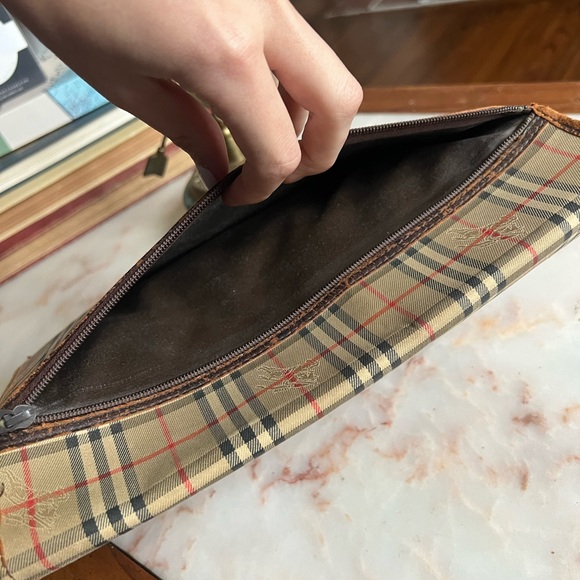 Burberry Brown Haymarket Check Canvas Clutch Bag Multi-Colored Beige - Picture 8 of 9